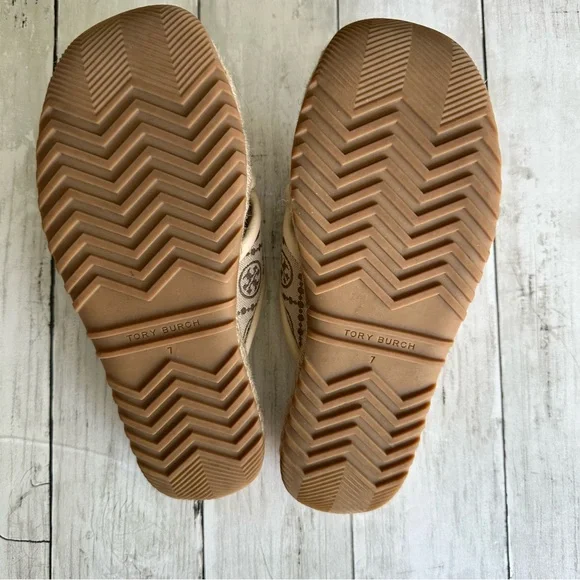 PREOWNED TORY BURCH T MONOGRAM CROSS ESPADRILLES SLIDE SANDALS CREAM 7 WOMEN - Picture 4 of 6